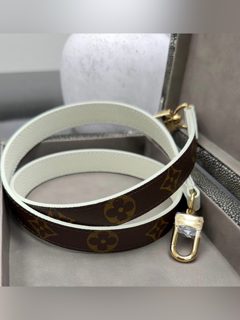 LV Monogram & mint strap NEW 40” W/COA